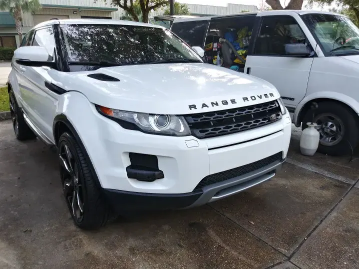 White Range Rover Evoque after detailing